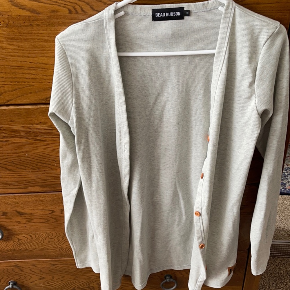 Grey cardigan